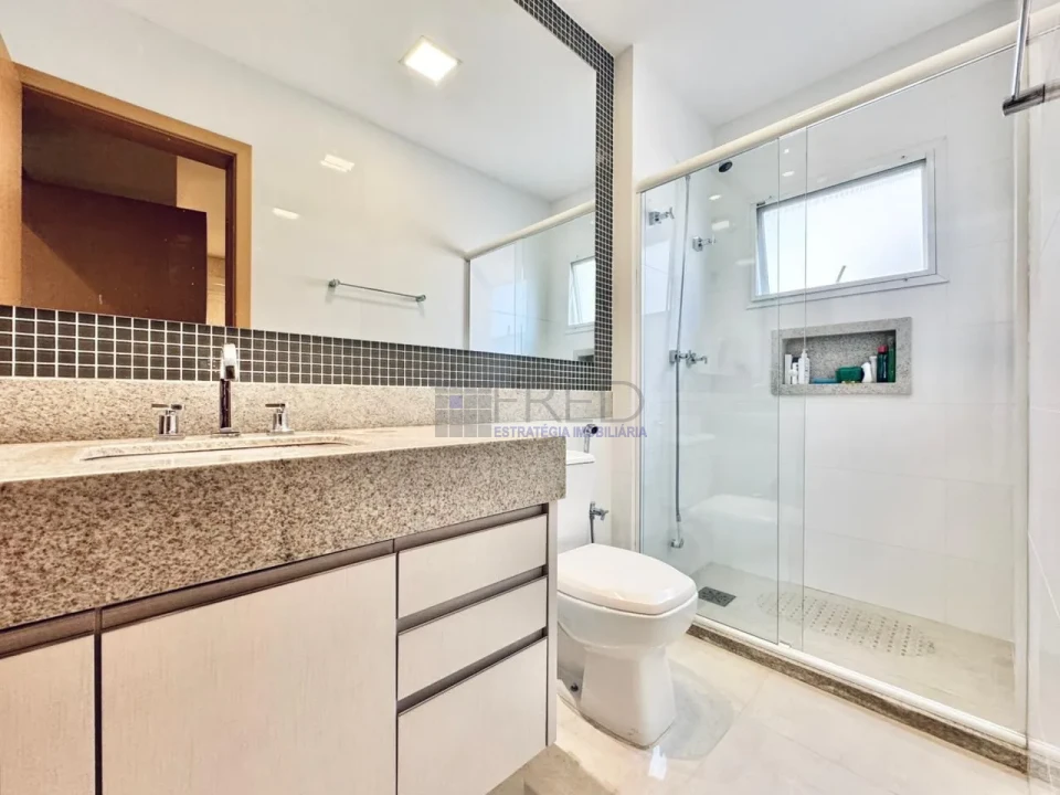 EXCELENTE RESIDENCIA A VENDA - COND, ALPHAVILLE  II