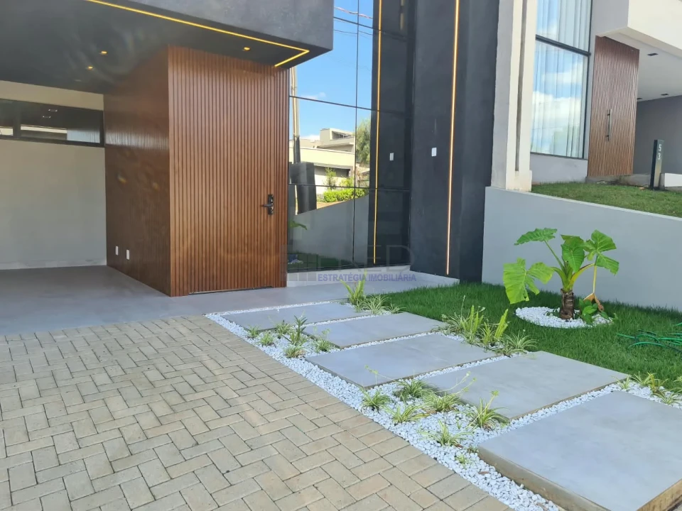 Imagens do imóveis LINDA RESIDECIA Á VENDA - 3 SUÍTES - CONDOMINIO  MORADAS DO VALE