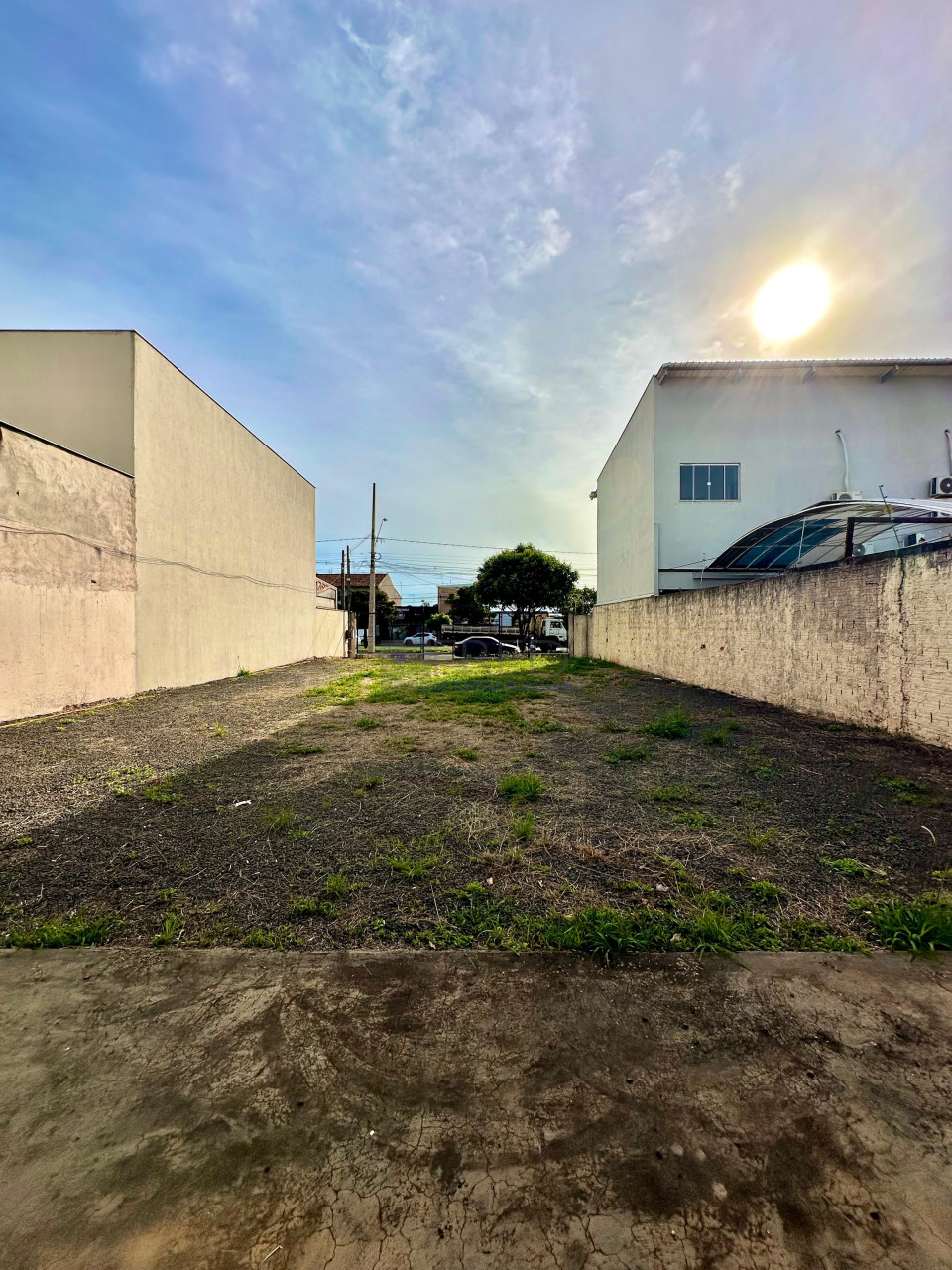 TERRENO PARA LOCAÇÃO NA AVENIDA ROBERT KOCH