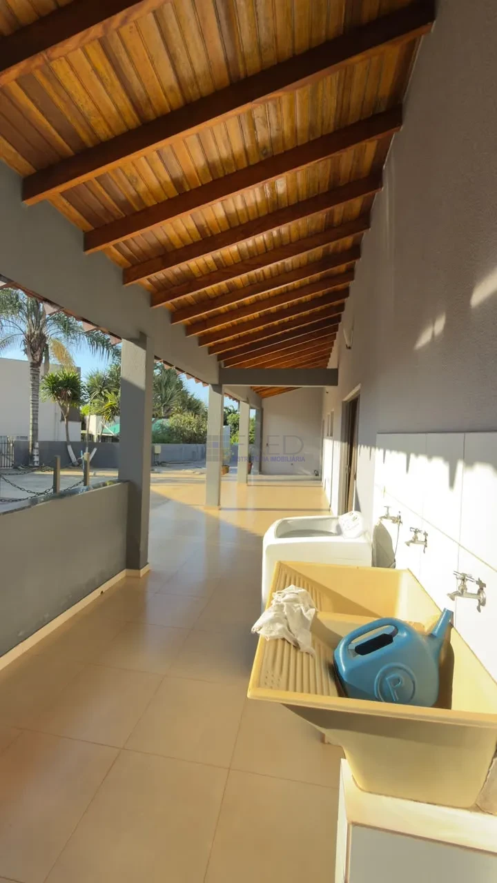 Imagens do imóveis LINDA CASA A VENDA - RECANTO GOLF VILLE