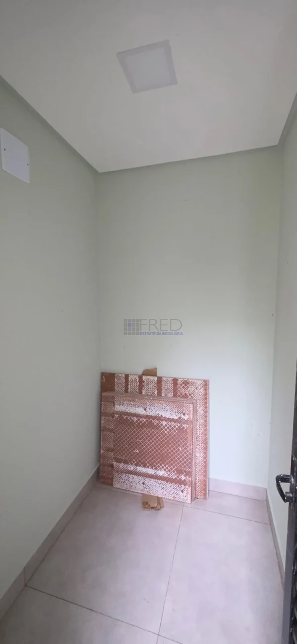 Imagens do imóveis LINDA CASA TÉRREA A VENDA - COMPLETA DE ARMARIOS - HEIMTAL PARK