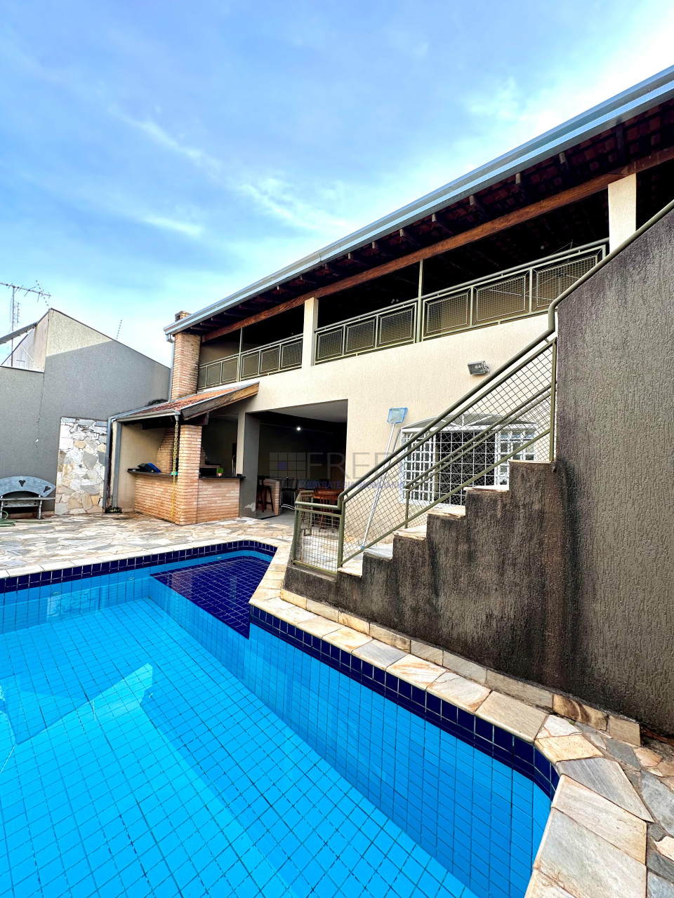 CASA À VENDA JARDIM GUARARAPES LONDRINA