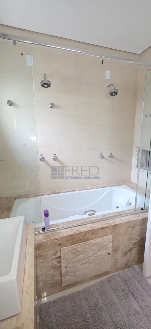 EXCELENTE CASA TÉRREA A VENDA - 3 SUÍTES - ROYAL FOREST RESIDENCE & RESORT