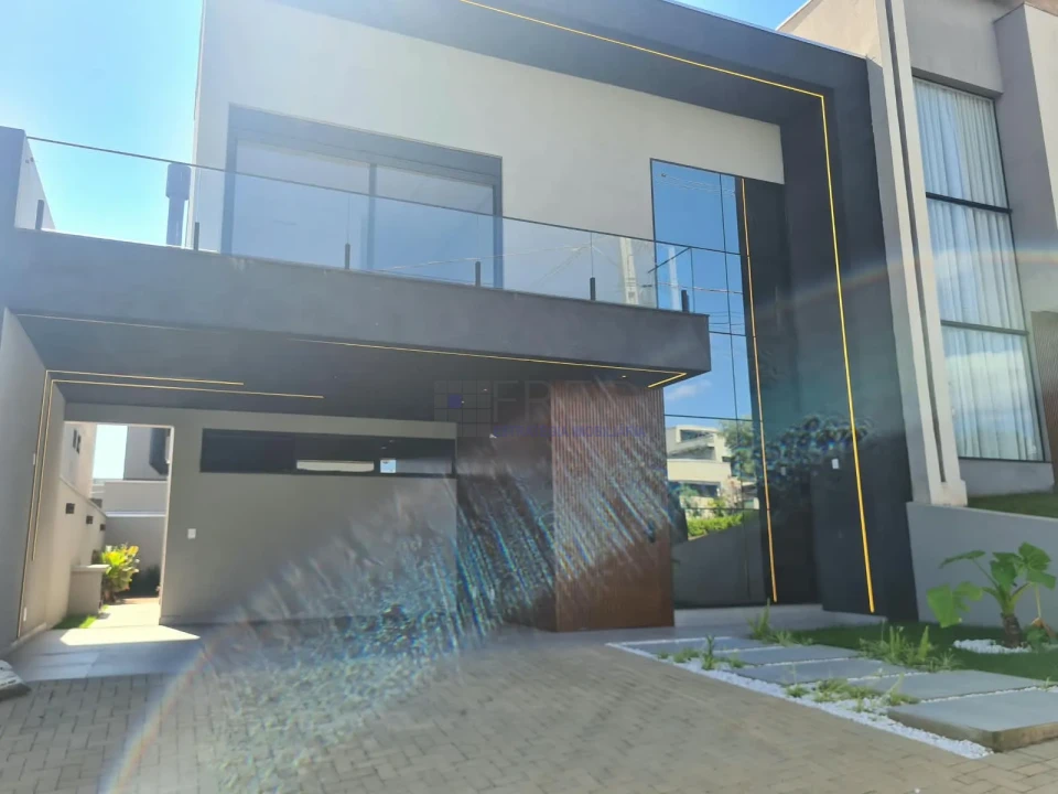 Imagens do imóveis LINDA RESIDECIA Á VENDA - 3 SUÍTES - CONDOMINIO  MORADAS DO VALE