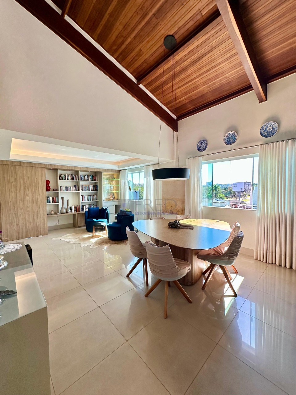 CASA A VENDA - LIMA AZEVEDO EM LONDRINA