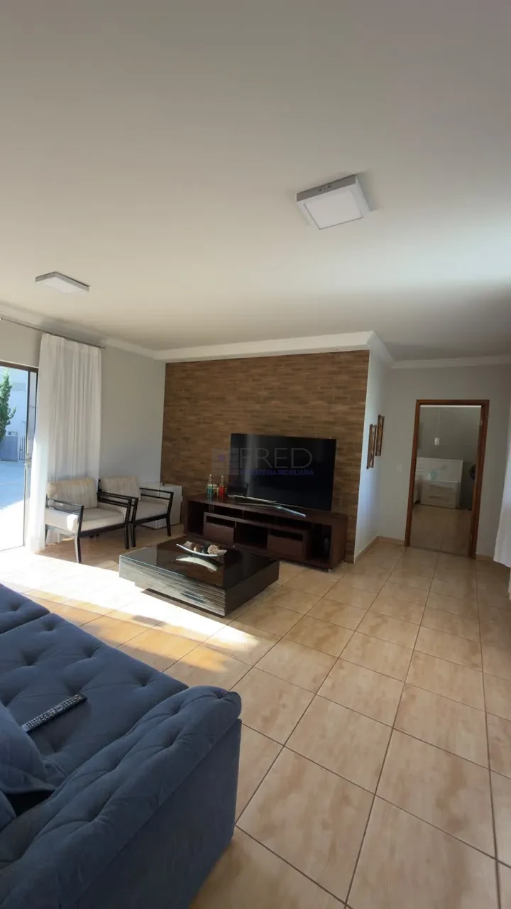 Imagens do imóveis LINDA CASA A VENDA - RECANTO GOLF VILLE