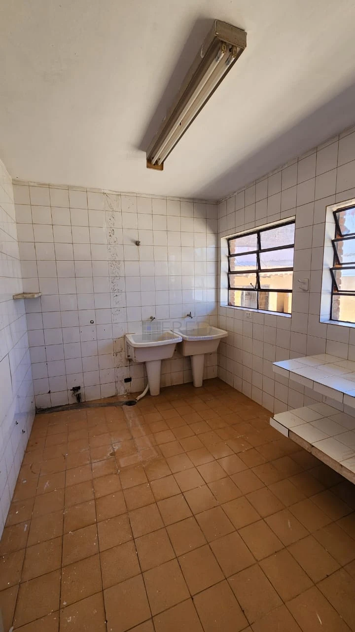 EXCELENTE IMÓVEL COMERCIAL PARA LOCAÇÃO - TOTALMENTE TÉRREO