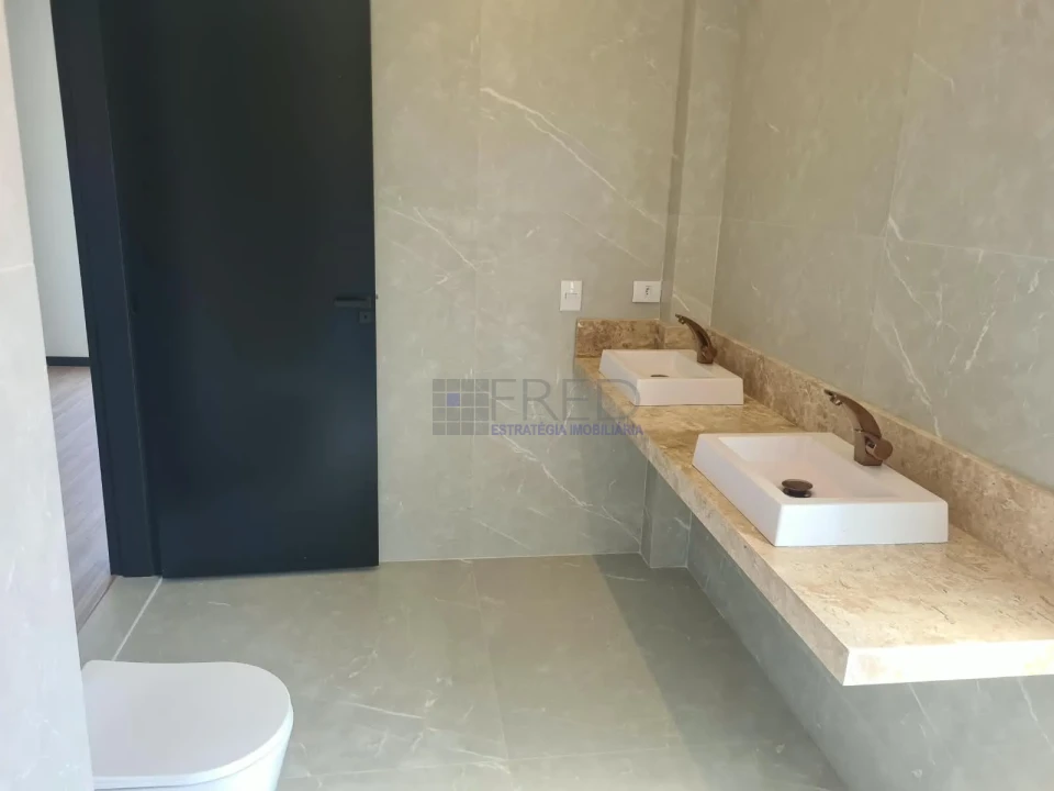 Imagens do imóveis LINDA RESIDECIA Á VENDA - 3 SUÍTES - CONDOMINIO  MORADAS DO VALE