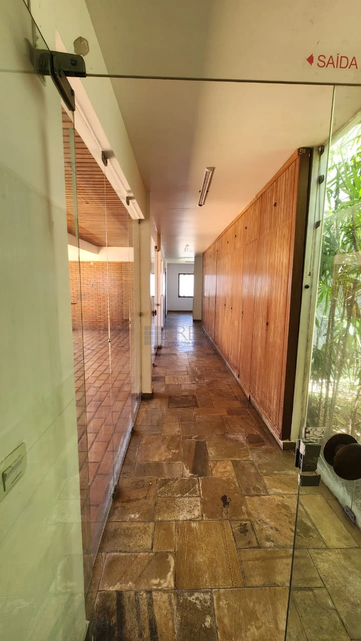 EXCELENTE IMÓVEL COMERCIAL PARA LOCAÇÃO - TOTALMENTE TÉRREO