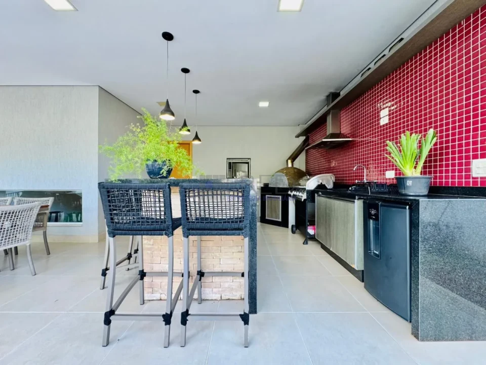 EXCELENTE RESIDENCIA A VENDA - COND, ALPHAVILLE  II