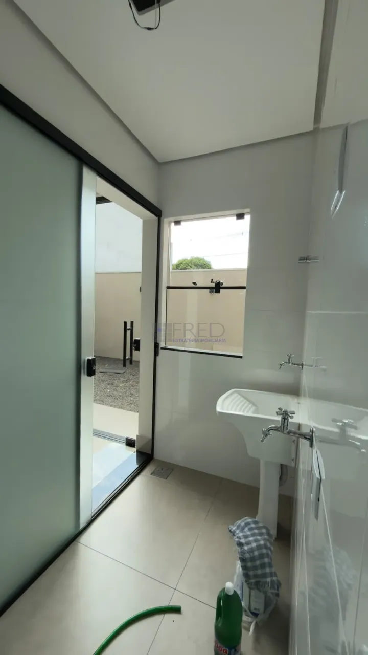 Imagens do imóveis RESIDENCIA A VENDA - CONDOMINIO MORADA DAS FLORES - ROSAS