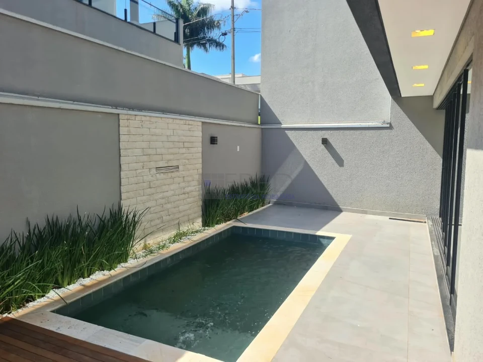 Imagens do imóveis LINDA RESIDECIA Á VENDA - 3 SUÍTES - CONDOMINIO  MORADAS DO VALE