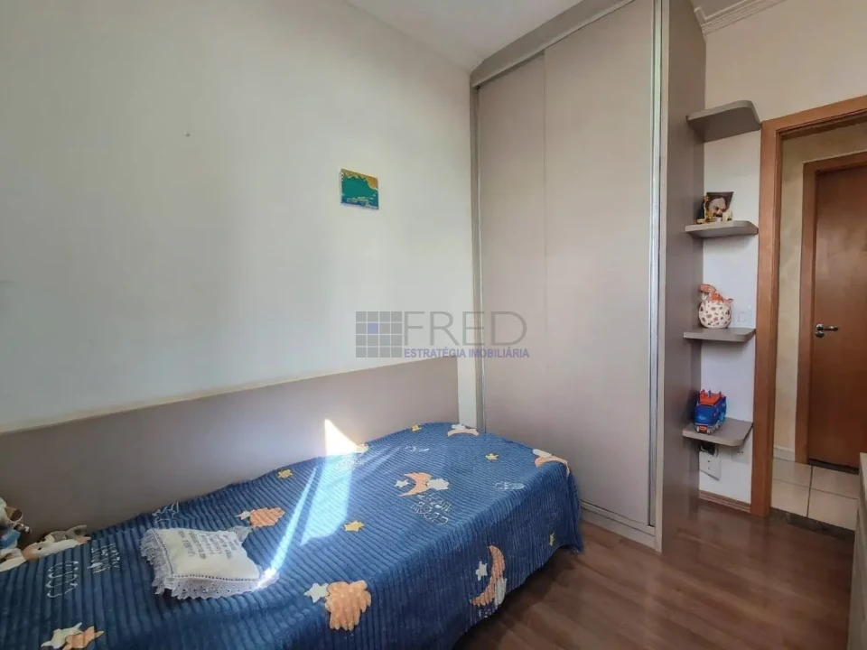 Imagens do imóveis APARTAMENTOAVENDA -ANDAR BAIXO - TORRES INGLATERRA