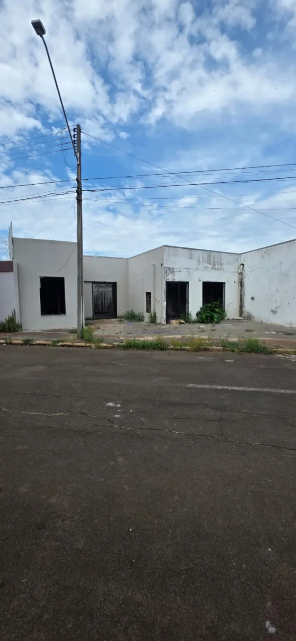 Imagens do imóveis TERRENO COMERCIAL A VENDA COM CONSTRUÇÃO DE GALERIA DE LOJAS INACABADA