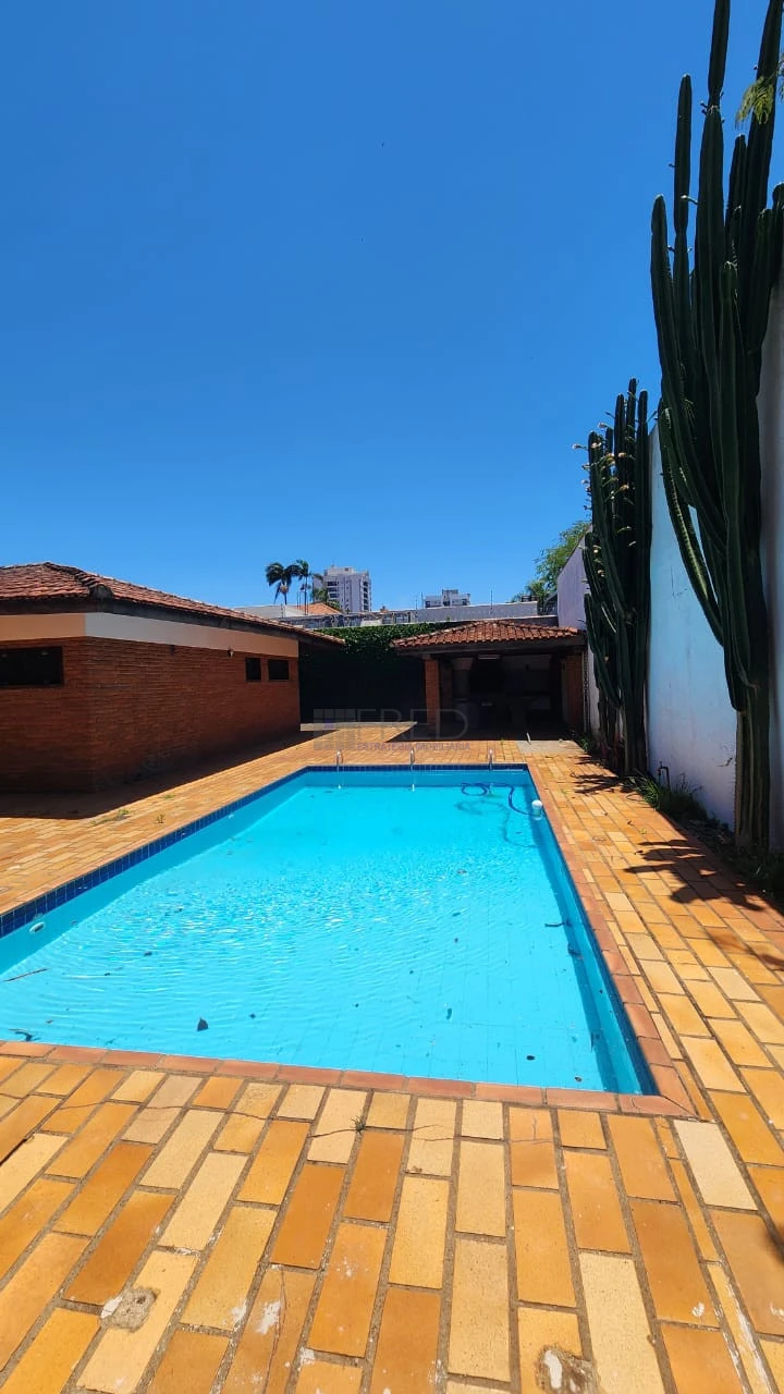 EXCELENTE IMÓVEL COMERCIAL PARA LOCAÇÃO - TOTALMENTE TÉRREO