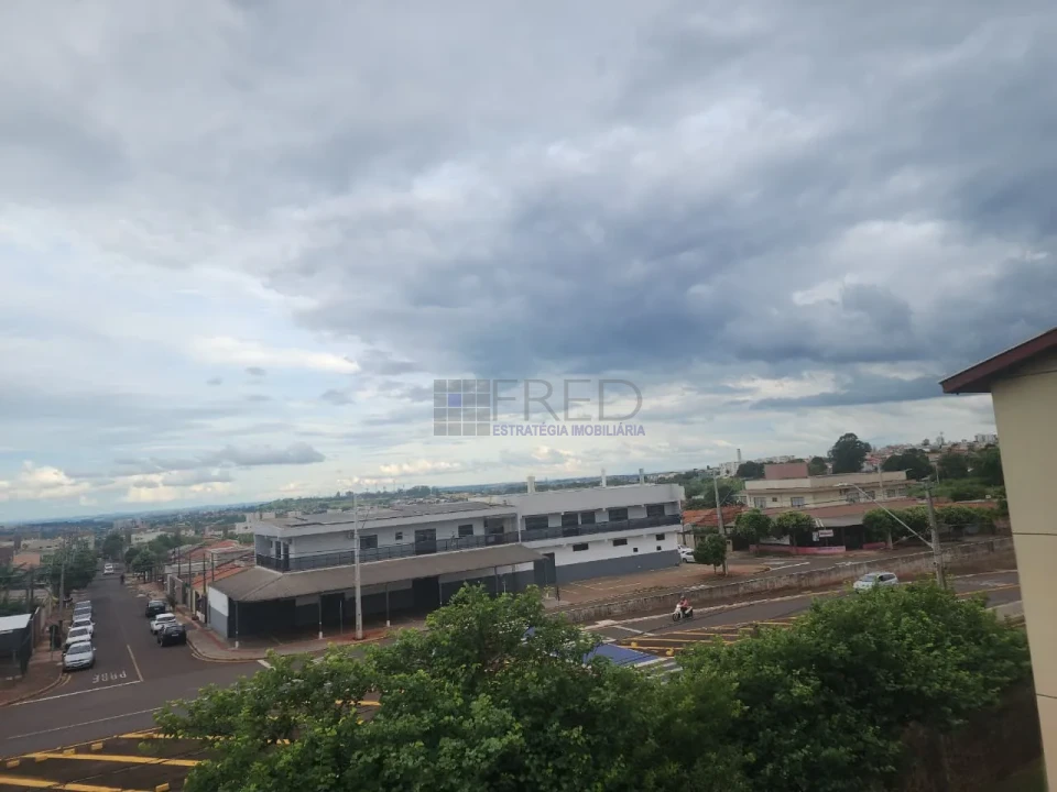 VENDO APARTAMENTO NO CONDOMÍNIO RESIDENCIAL ANSELMO VEDOATO