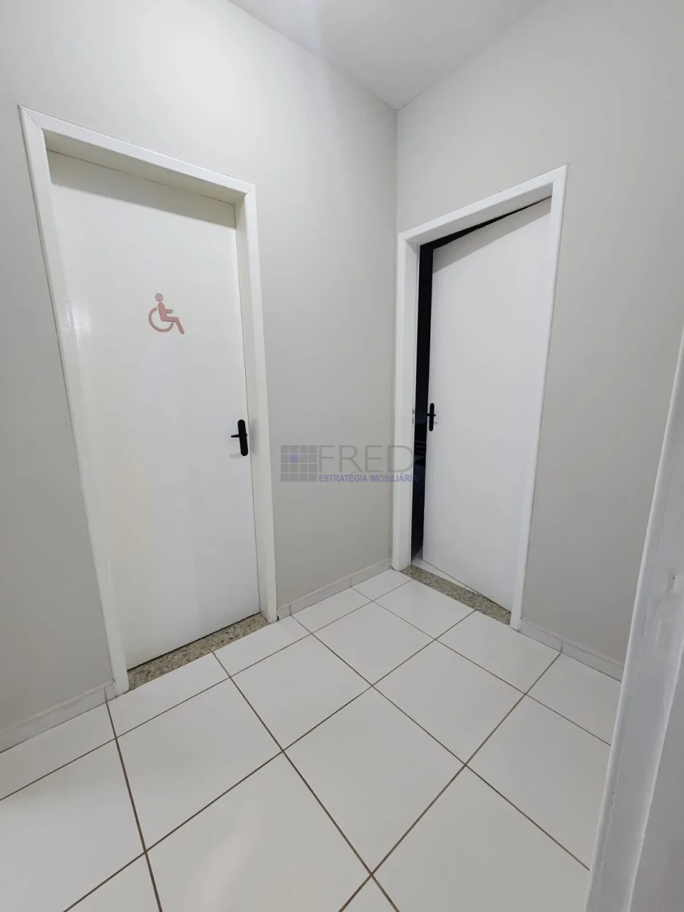 CASA COMERCIAL PARA LOCAÇÃO NO SHANGRI-LÁ
