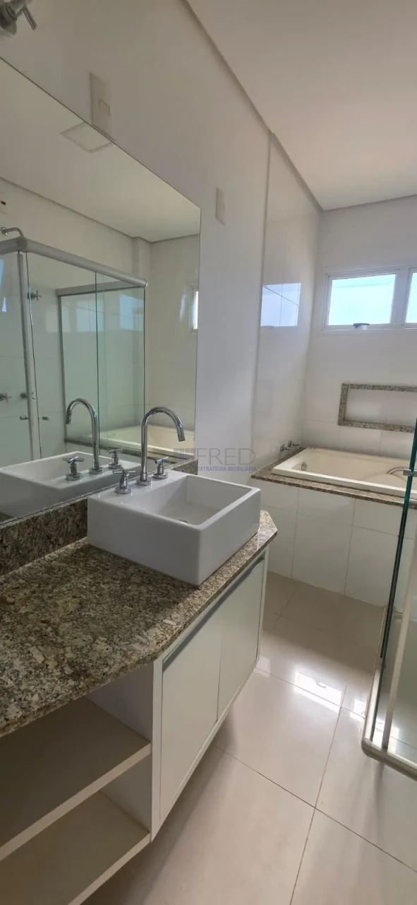 Imagens do imóveis RESIDENCIA Á VENDA - ROYAL MAISON