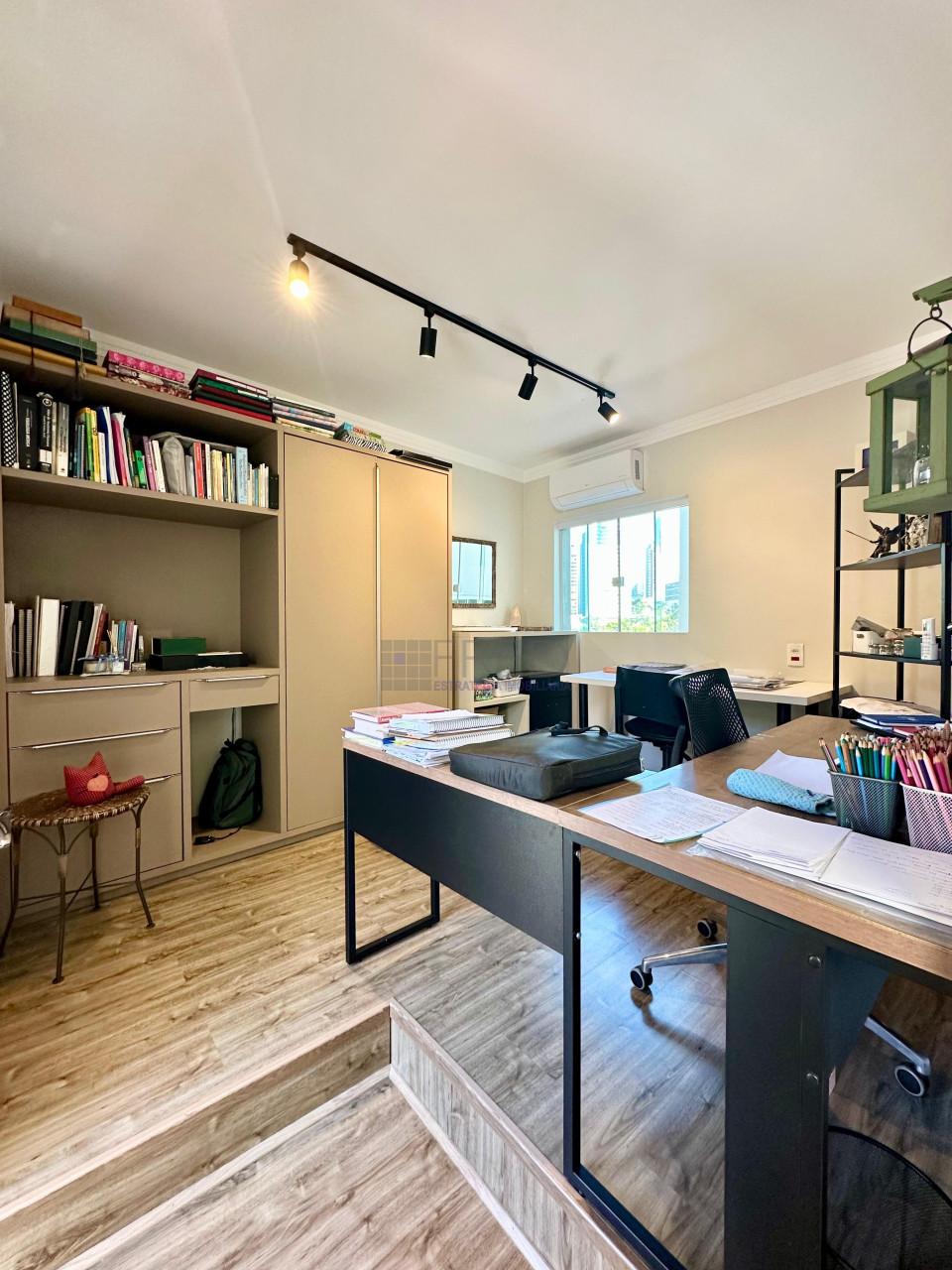 CASA A VENDA - LIMA AZEVEDO EM LONDRINA