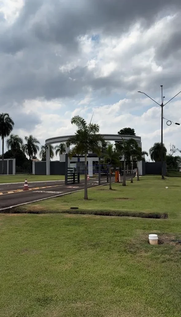 Imagens do imóveis LINDA CASA A VENDA - RECANTO GOLF VILLE