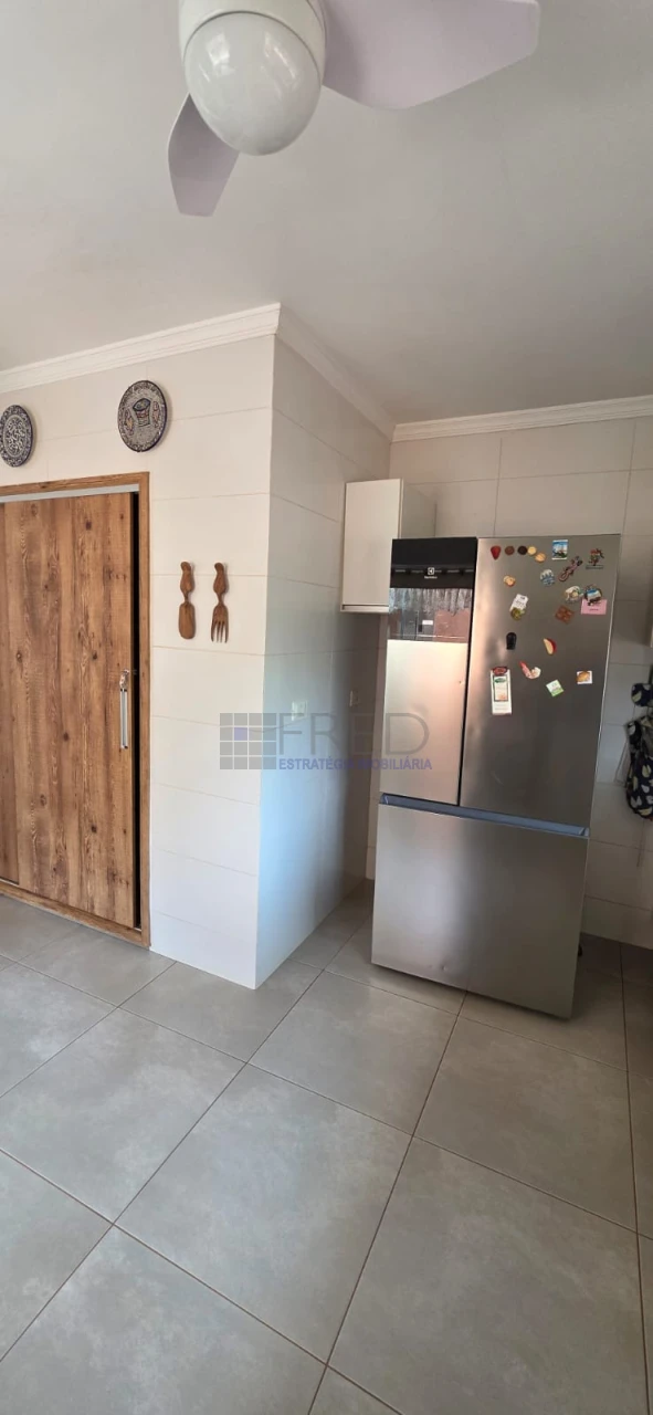 LINDA CHACARA A VENDA, PORTEIRA FECHADA - MORADIA OU LAZER EM CAMBÉ PR