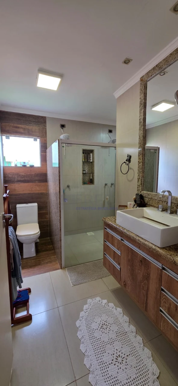 LINDA CHACARA A VENDA, PORTEIRA FECHADA - MORADIA OU LAZER EM CAMBÉ PR