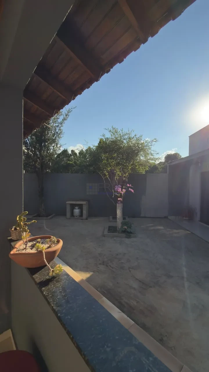Imagens do imóveis LINDA CASA A VENDA - RECANTO GOLF VILLE