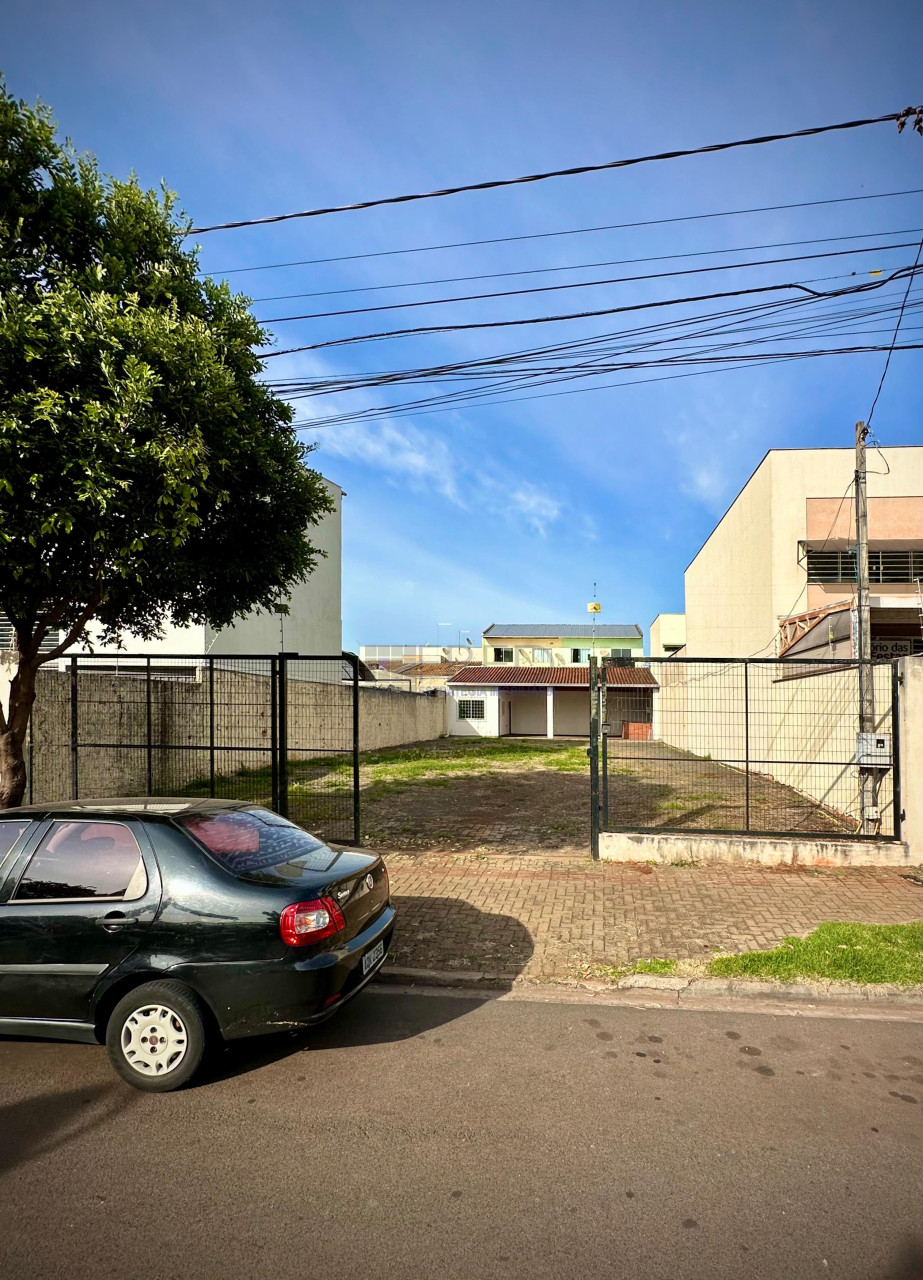 TERRENO PARA LOCAÇÃO NA AVENIDA ROBERT KOCH