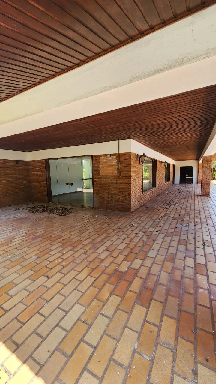 EXCELENTE IMÓVEL COMERCIAL PARA LOCAÇÃO - TOTALMENTE TÉRREO