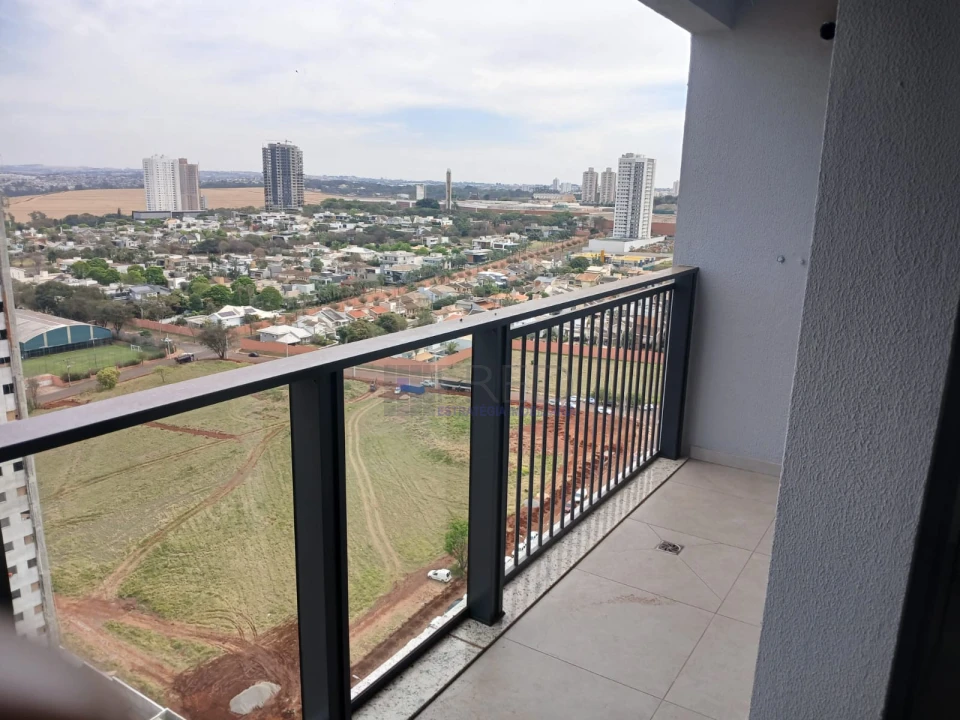APARTAMENTO A VENDA - SENSE - ANDAR ALTO, 02 VAGAS DE GARAGEM COM BOX