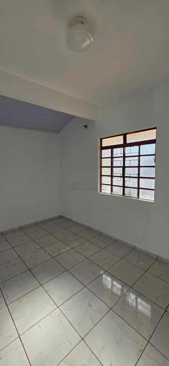 RESIDENCIA  A  VENDA RUA NILO GONZALES VICENTE - JARDIM CAFEZAL