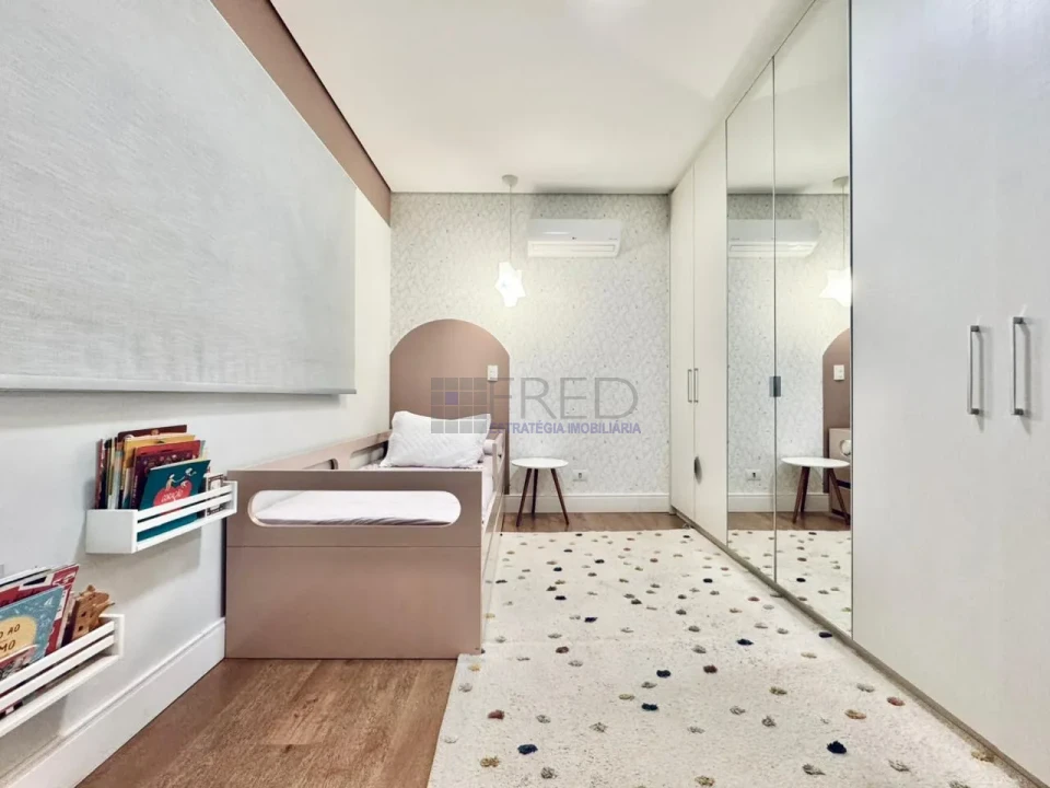 EXCELENTE RESIDENCIA A VENDA - COND, ALPHAVILLE  II