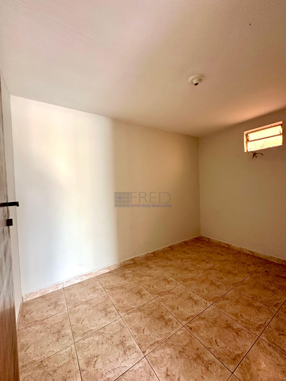 SOBRADO A VENDA EM CAMBÉ