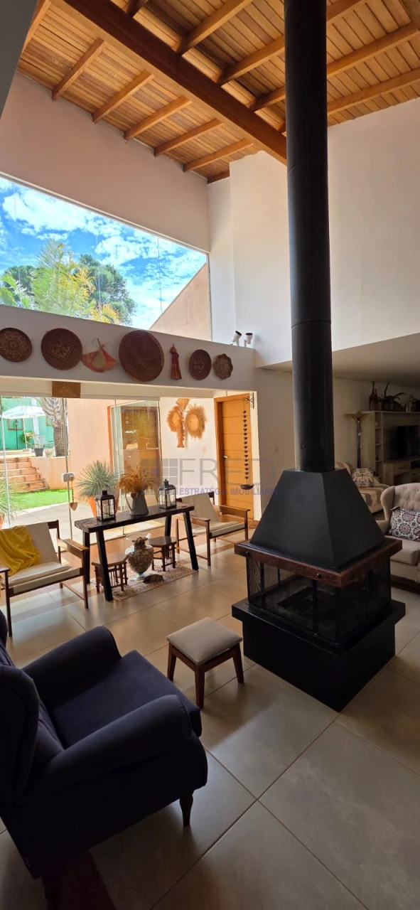 LINDA CHACARA A VENDA, PORTEIRA FECHADA - MORADIA OU LAZER EM CAMBÉ PR