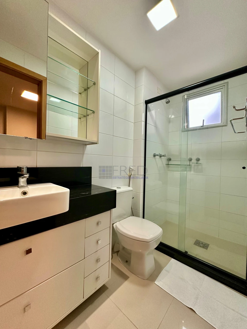 APARTAMENTO A VENDA NO EDIFÍCIO FERNANDO PESSOA