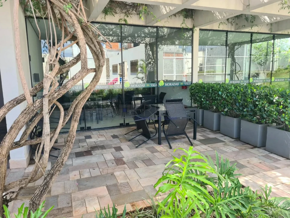Imagens do imóveis LINDA RESIDECIA Á VENDA - 3 SUÍTES - CONDOMINIO  MORADAS DO VALE