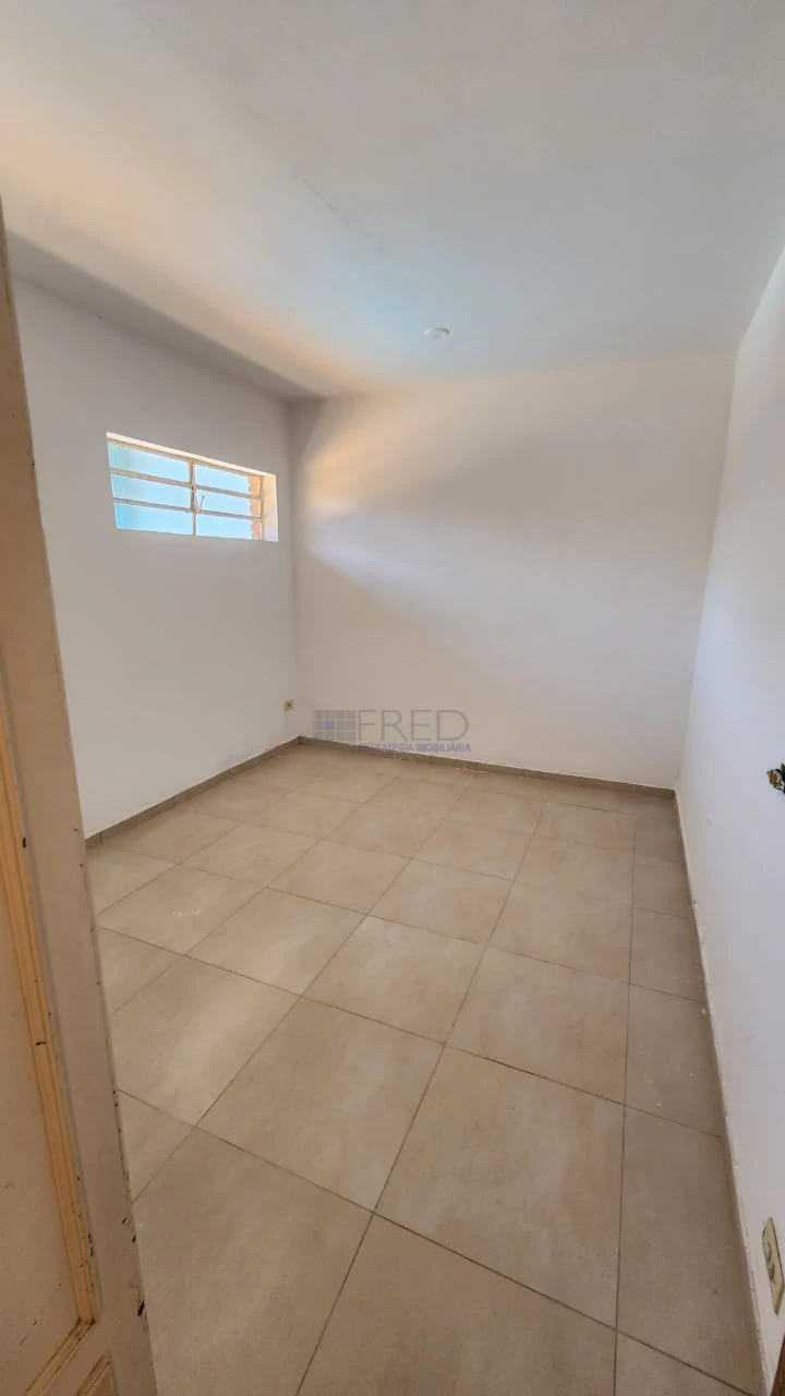 EXCELENTE IMÓVEL COMERCIAL PARA LOCAÇÃO - TOTALMENTE TÉRREO