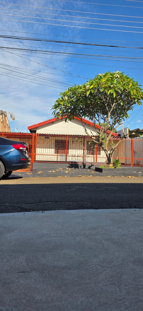 RESIDENCIA  A  VENDA RUA NILO GONZALES VICENTE - JARDIM CAFEZAL