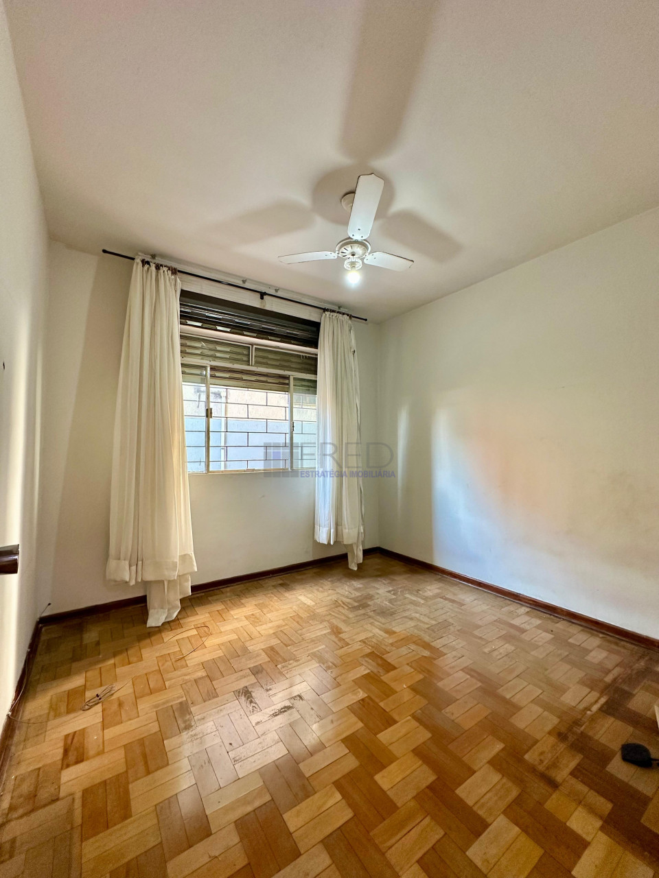 APARTAMENTO A VENDA NO EDIFÍCIO PIAUÍ