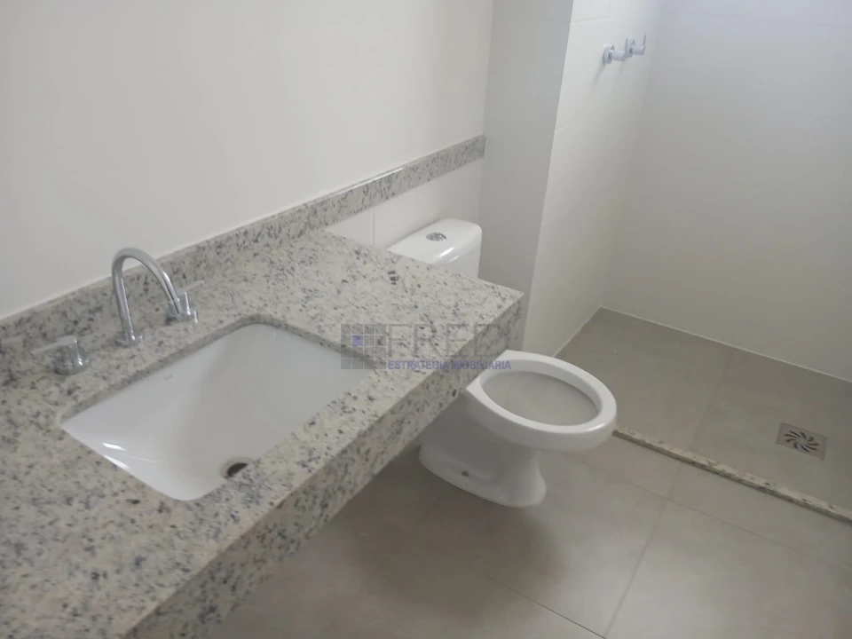 APARTAMENTO A VENDA - SENSE - ANDAR ALTO, 02 VAGAS DE GARAGEM COM BOX
