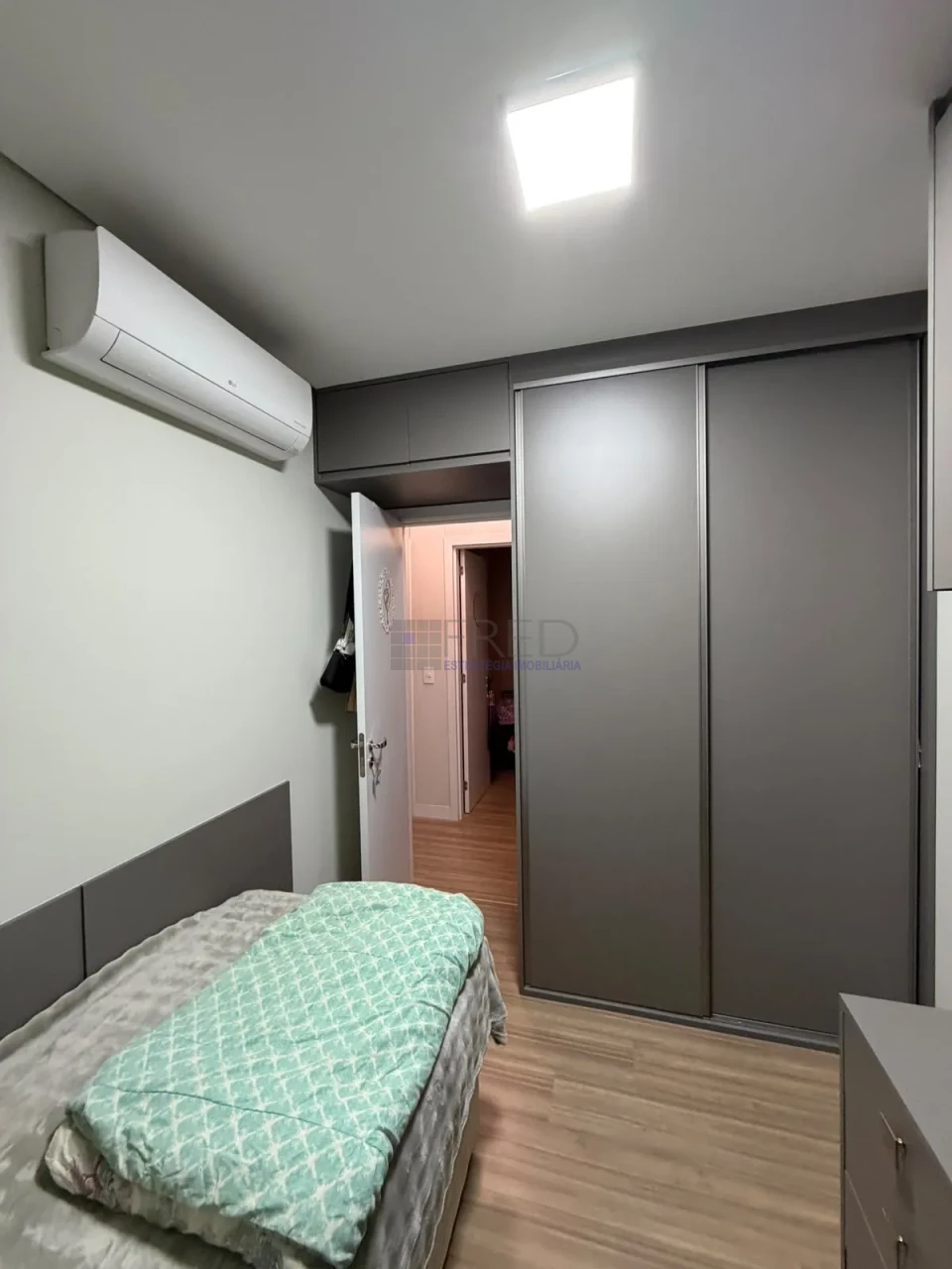 Imagens do imóveis APARTAMENTO  EDIFICIO ODYSSEY - ANDAR BAIXO - SOL DA MANHA - COMPLETO DE ARMARIOS