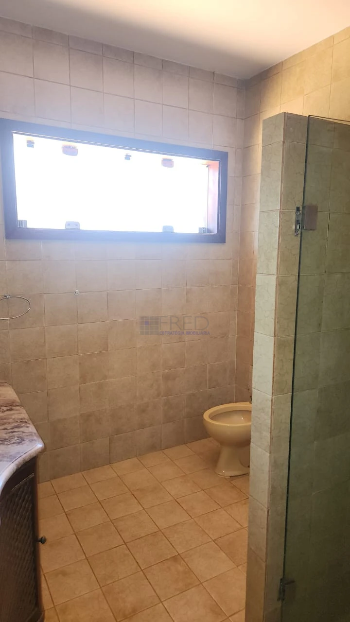 EXCELENTE IMÓVEL COMERCIAL PARA LOCAÇÃO - TOTALMENTE TÉRREO