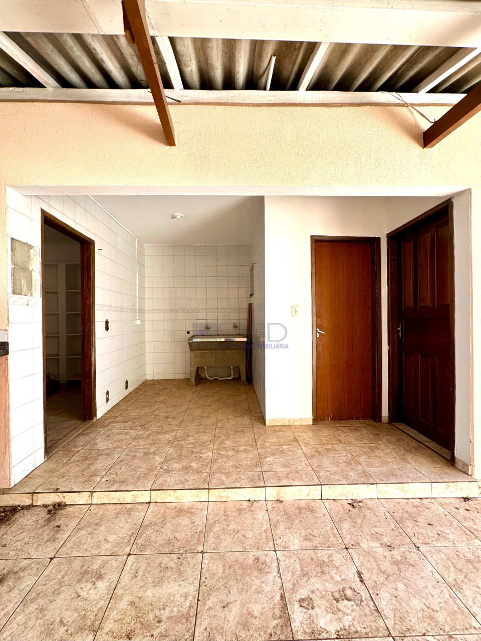 SOBRADO A VENDA EM CAMBÉ