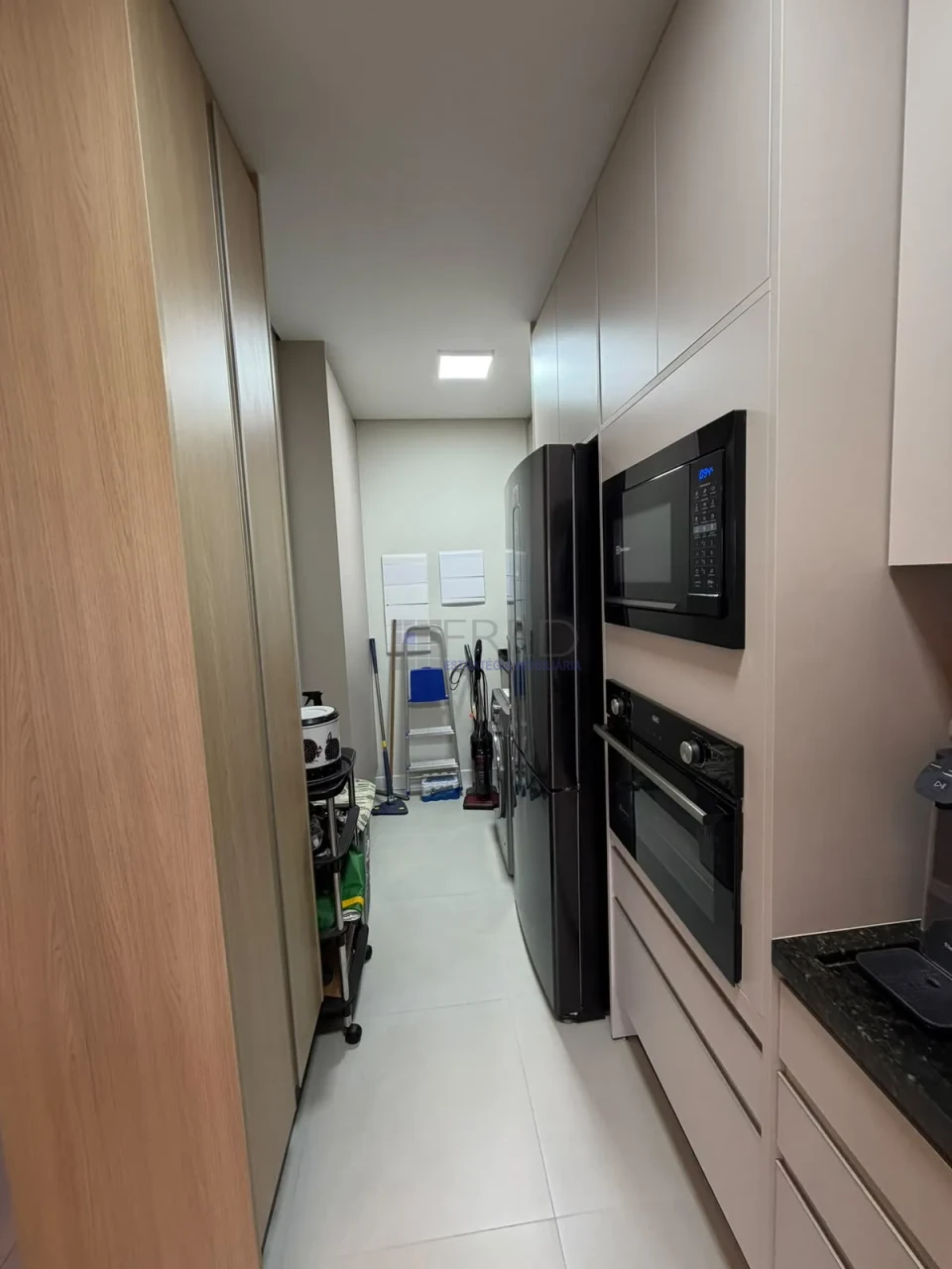 Imagens do imóveis APARTAMENTO  EDIFICIO ODYSSEY - ANDAR BAIXO - SOL DA MANHA - COMPLETO DE ARMARIOS
