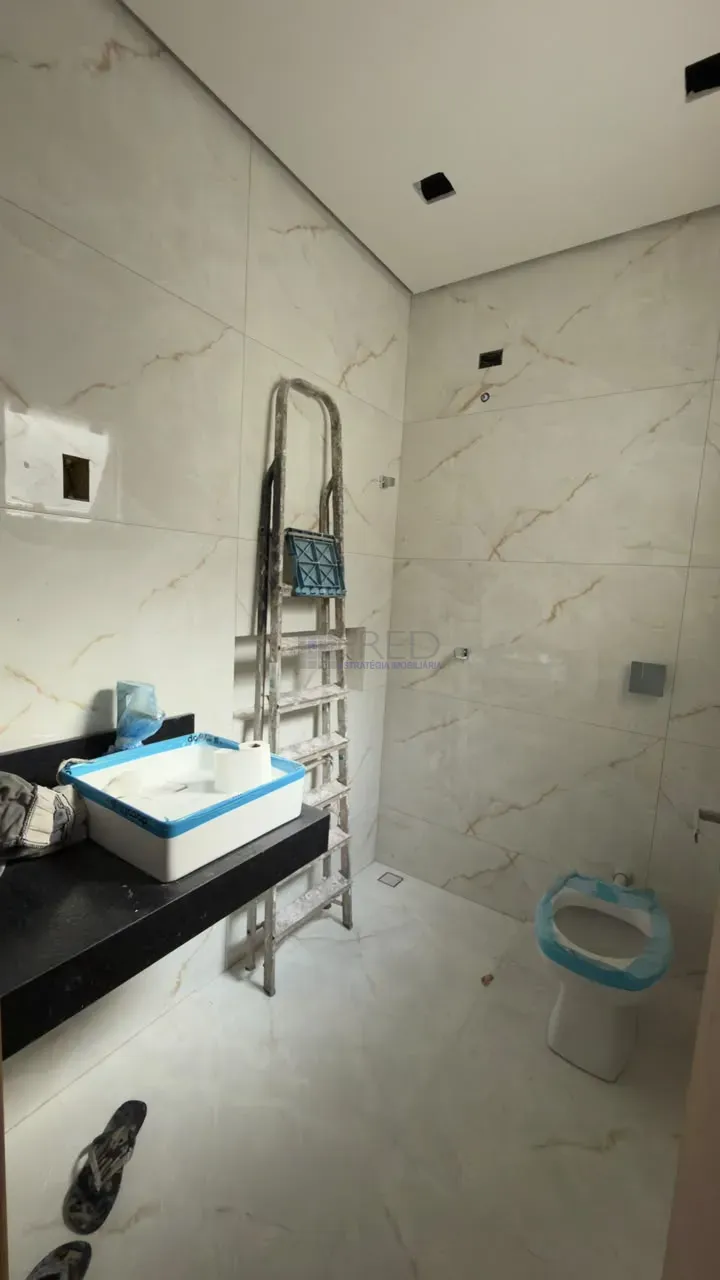 Imagens do imóveis LINDA CASA TÉRREA Á VENDA - CONDOMINIO MORADA DAS FLORES - ROSAS