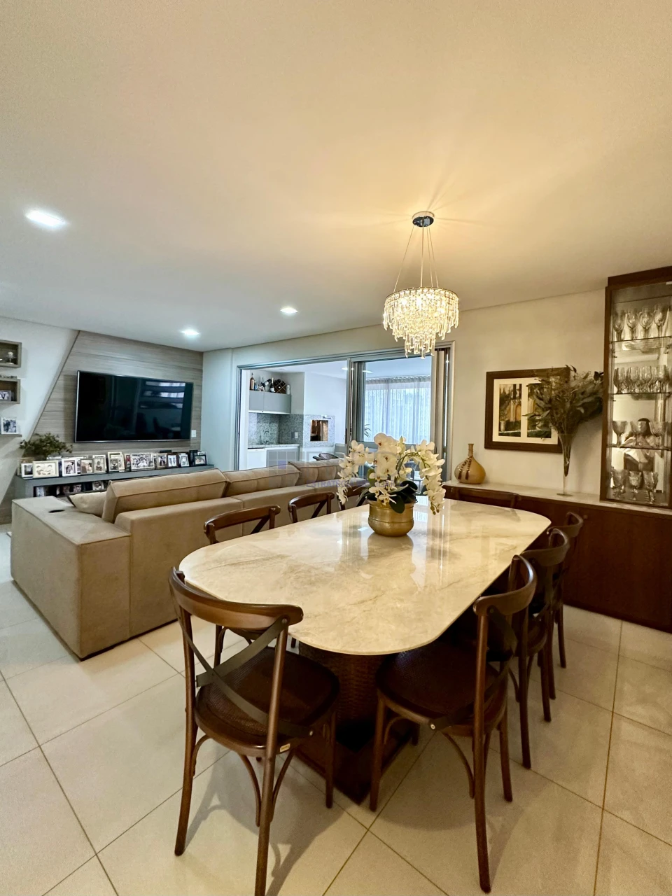 APARTAMENTO A VENDA NO EDIFÍCIO FERNANDO PESSOA