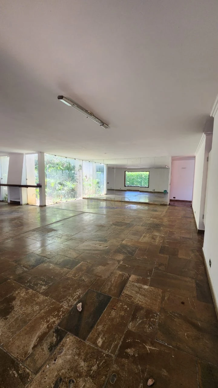 EXCELENTE IMÓVEL COMERCIAL PARA LOCAÇÃO - TOTALMENTE TÉRREO