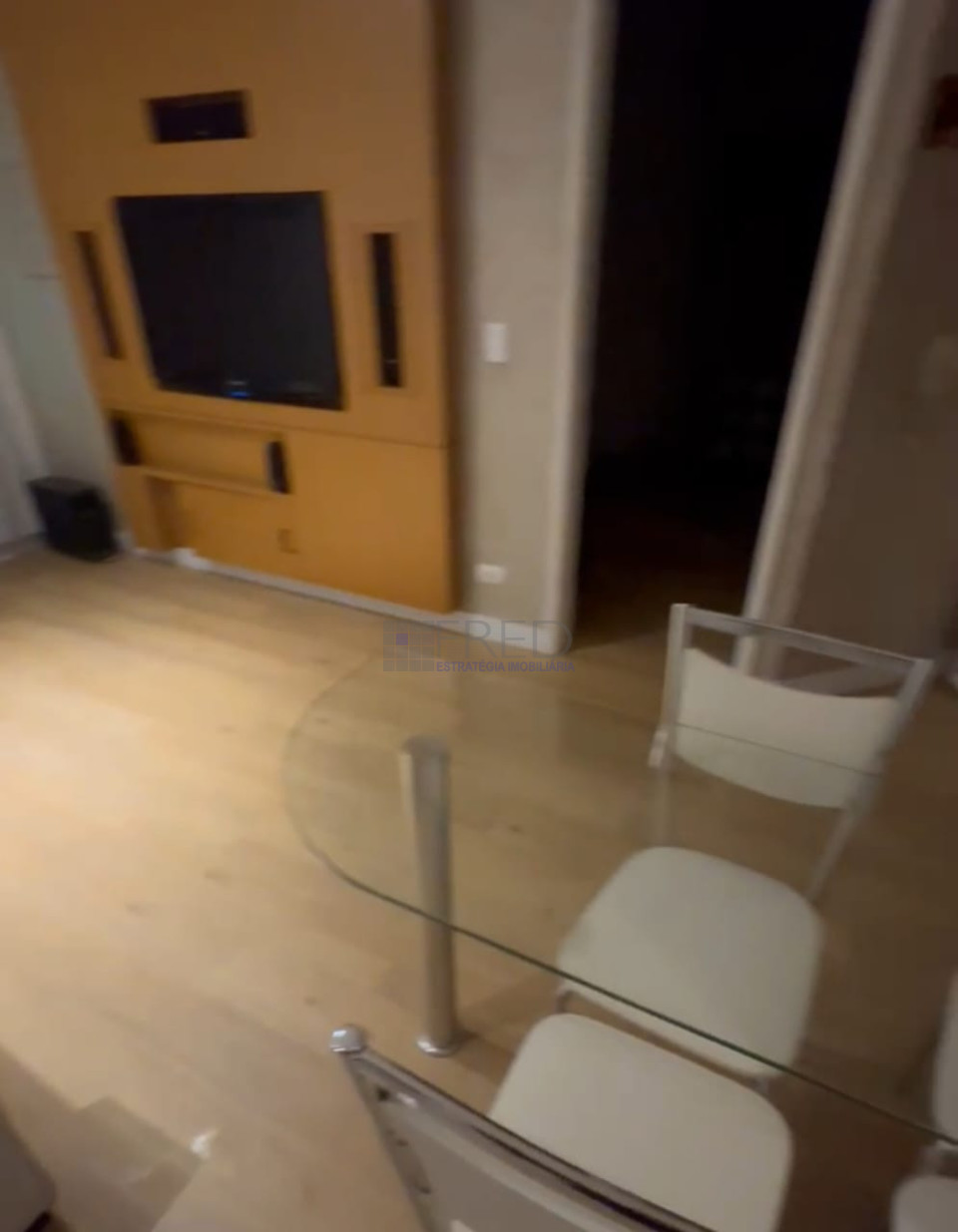 EXCELENTE APARTAMENTO PARA VENDA OU LOCAÇÃO - MOBILIADO