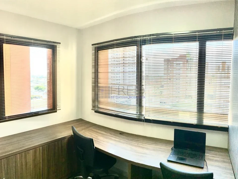 SALA COMERCIAL-MOBILIADA Á VENDA - COMPLEXO EMPRESARIAL OSCAR FUGANTI