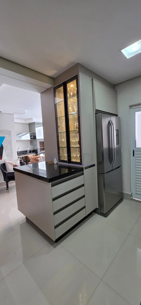 EXCELENTE CASA TÉRREA A VENDA - 3 SUÍTES - ROYAL FOREST RESIDENCE & RESORT